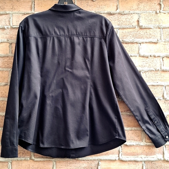 RW&CO Button Down Shirt - Picture 4 of 11